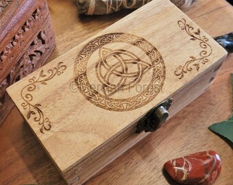 Triple Moon Pentacle Box, Triple Goddess Witch Box, Crystal Box, Herb Box, Pagan Decoration 11.5x5.5x4.5cm