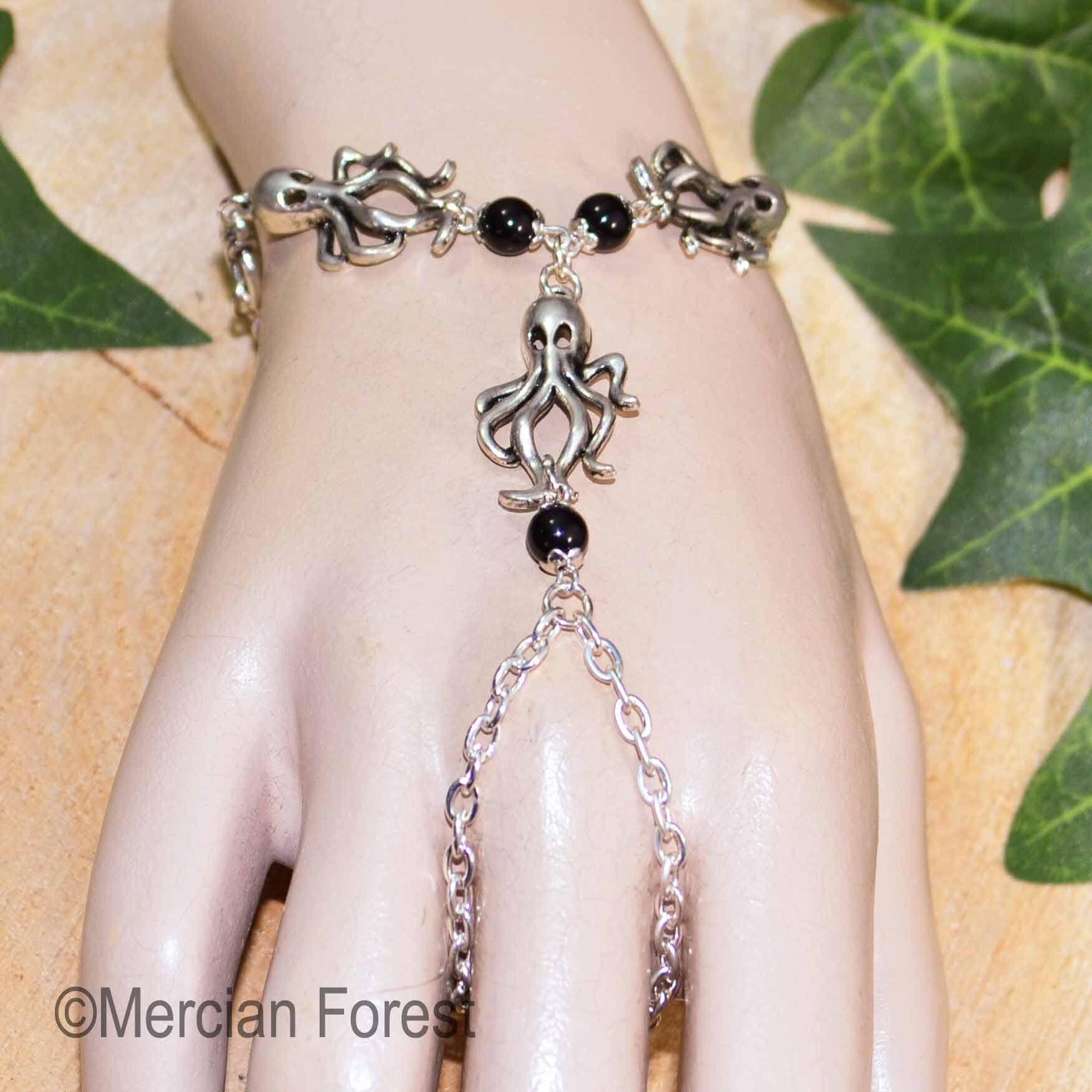 Hand Harness Pagan Bracelet Slave Bracelet Pentacle Triskele Bracelet Ring Hand Harness Pagan Bracelet Slave Bracelet Pentacle Triskele Bracelet Ring