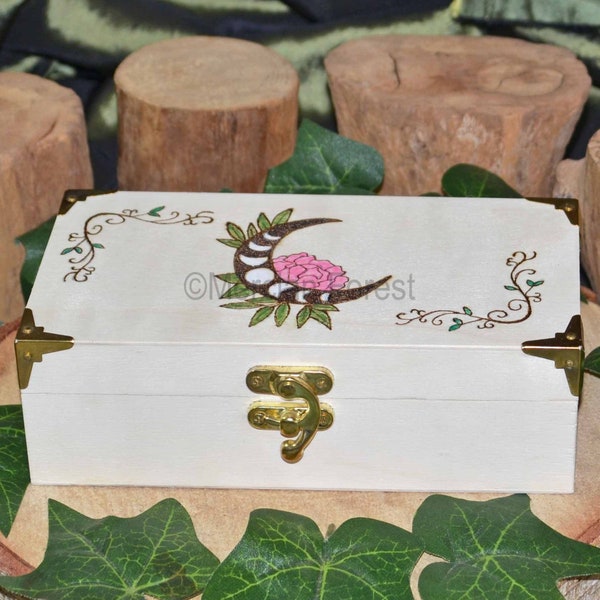 Moon Phases Box, Pagan Decoration, Altar Box, Crystal Box, Tarot Box - Hand Pyrographed
