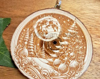 Yule Tree Decoration, Christmas Tree Decoration, Winter Solstice Tree Decoration made using a natural wood slice