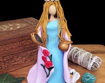 Aphrodite Pagan Goddess Figurine, Goddess of Love, beauty and fertility Pagan Altar Decoration, Wiccan, Witch, Druid