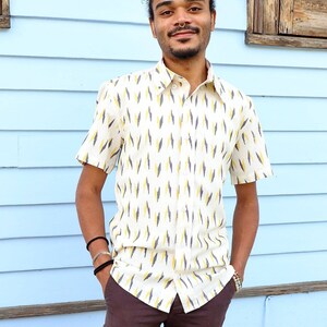 Men&#39;s White w/ Yellow & Blue Print Short Sleeve Button Down Cotton Shirt- Great Gift for Him- Fair Trade