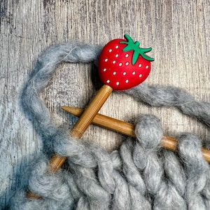 STRAWBERRY STITCH STOPPER Knitting Needle Point Protector Red Green Fruits Practical Gift