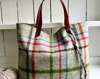 CRAFT PROJECT BAG Plaid British Wool Tote / Leather Handles / 9 interior Pockets