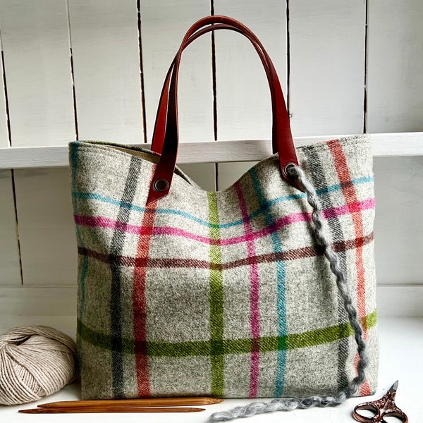 CRAFT PROJECT BAG Plaid British Wool Tote / Leather Handles / 9 interior Pockets