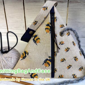 Bee TRIANGLE BAG