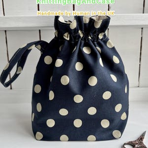 Bolsa para projetos com cordão, estampa de bolinhas japonesas / Selecione a cor e o acabamento