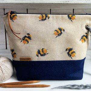 Bee ZIPPER PROJECT BAG 9 Pockets