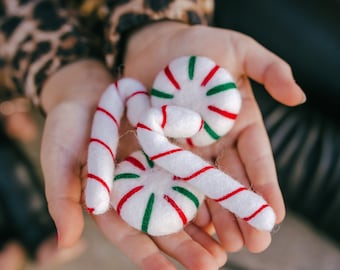 Felt Peppermint Patties -Red and White Christmas -Felt Peppermints -Peppermint Candy -Peppermint Garland -Christmas Garland -Felt Candy