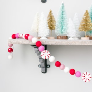 Pink Wonderland Peppermint Garland -Felt Peppermint Patty -Red, Pink & White Christmas Garland -Christmas Felt Ball garland -Pink Christmas