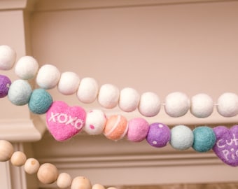 Conversation Hearts Garland -Valentine's garland -Valentine's Day -Valentines felt ball Garland -Wool Felt Balls -Felt Poms - Pom Garland