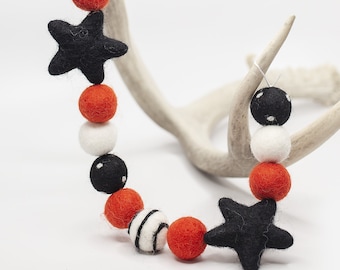 Felt Halloween Garland: Orange, Black & White Pom Pom Decor