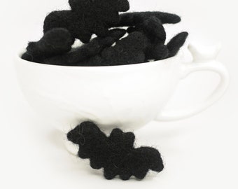 Felt black Bats -Halloween Garland -Black felt shapes -Halloween Decor -Bat Garland -Wool Poms -Mantel Decor -Spooky -Boo -Haunted -Bats