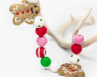 Pink Santa Gingerbread Garland | Christmas garland | Felt Cookie Garland | Christmas decor | Gingerbread Christmas decor | Whimsical Garland