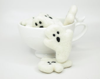 White Felt Ghost: Handmade Halloween Decor