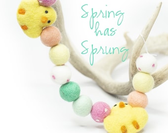 Spring has Sprung | Easter Garland | Pink and Yellow decor | Felt Chic | Yellow Chic | Easter Banner| Spring Banner | Easter Mantle