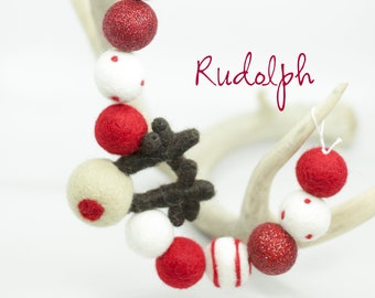 Reindeer Christmas Garland -Red and White Garland -Reindeer Banner -Christmas Mantle -Christmas Tree Garland -Felt Ball Garland -Tree Trim