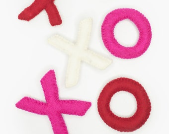 XO XO XO | Felt Stuffed Words | Diy | Create your own garland | Letters only | Valentines Day diy Garland -Pink & Red Decor