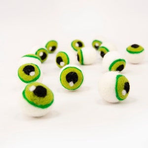 Lime Monster Eyeballs -Felt Eyeballs -Halloween decor -Halloween felt shapes -Felt Balls -Halloween Garland -Halloween Decor -Spooky Eyes