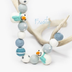 Felt Snowman Garland: Whimsical Blue Christmas Pom Decor