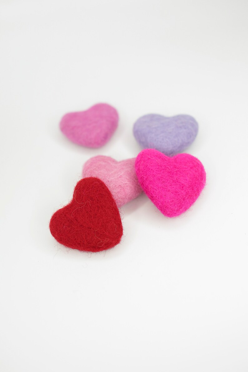 Bubblegum Pink Felt Hearts Pink Felt Hearts Valentine's Day Hearts Valentines Garland Heart Felt garland Valentine's Day Decorations image 2