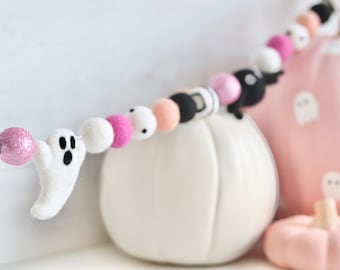 Pink Spider Kisses Halloween Garland: Felt Spiders & Glitter Poms