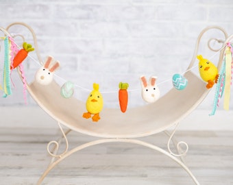 Easter Medley Garland | Pastel Easter Decor | Felt Carrots | Easter Garland | Felt Bunny | Felt Easter | Bunny Rabbit | Easter Mantle