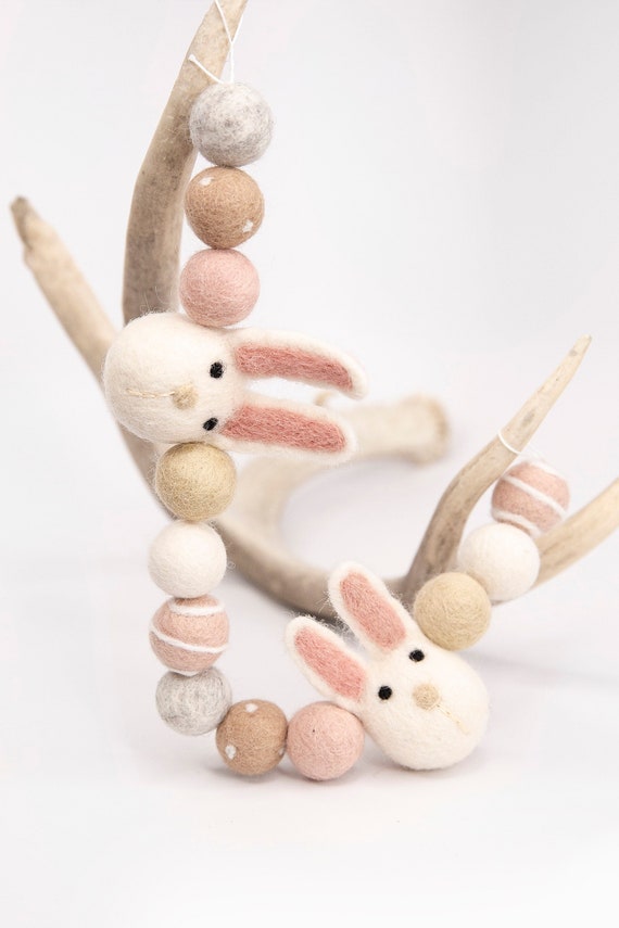 White Easter Garland White Easter Garland