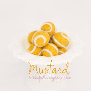 Mustard Swirl Felt Balls -100% Wool Felt Poms -Yellow Wool Felt Poms *Pom Garland -Felt Ball Garland -Swirl balls - felt balls *2CM