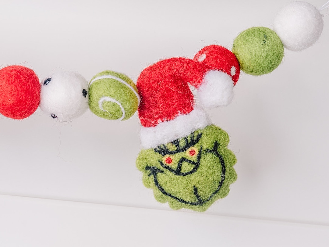 Christmas Grinch Garland | Red and White Neutral Garland | Felt Grinch ...