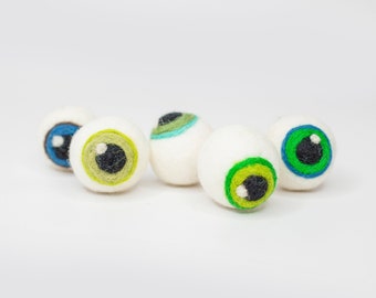 Monster Eyeballs -Felt Eyeballs -Halloween decor -Halloween felt shapes -White Felt Balls -Halloween Garland -Halloween Decor -Spooky Eyes