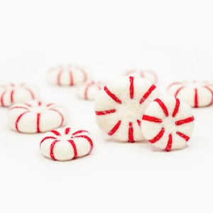 Small and Large Felt Peppermint Patties -Red and White Christmas -Felt Peppermints -Peppermint Candy -Peppermint Garland -Felt Candy