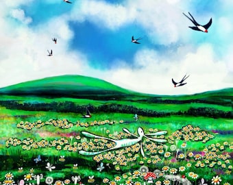 Könnte beinhalten: Eine lebendige digitale Illustration einer grünen Landschaft mit weißen Gänseblümchen, roten Pilzen und kleinen Bienen. Ein stilisiertes weißes Wesen mit langen Gliedmaßen ruht in der Mitte des Feldes unter einem blauen Himmel mit Wolken.