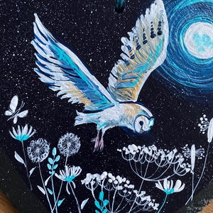 Barn Owl in flight above wild flowers, with the full moon in the sky. Hand painted on a 18cm slate heart. Celebrating British wildlife image 2