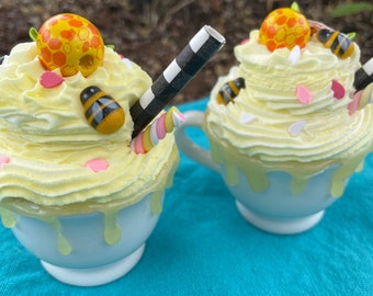 Mini Decorative Bumble Bee Mugs ((Hot Chocolate, Cappuccino, Latte, Hot Drink))