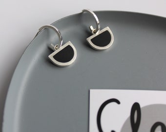 Arc Hoop & Black Drop Earrings