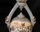 Stunning Worcester Royal Porcelain 7 inch Vase w double handle Rd No. 28576-1090 c.1886