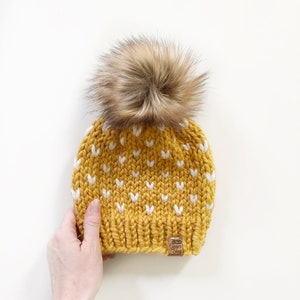 Knit hat || TODDLER 1-3years || Little Hearts Knit Toque || Faux fur pompom hat|| Winter wear || toddler style
