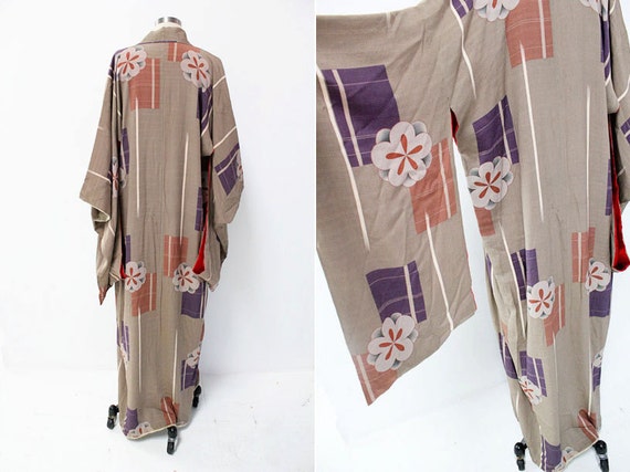 SALE Vintage Tan Silk Japanese Kimono w/Purple & … - image 2