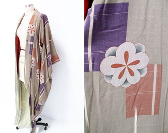 SALE Vintage Tan Silk Japanese Kimono w/Purple & Red Geometric Floral Pattern // Japan Asian oriental // duster robe lingerie // boho  tall