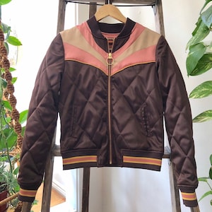 Brown Sugar Rising Sun bomber Jacket Quilted 70s style satin fall Jacket 1970s sunburst chocolate brown with mustard and mauve image 7