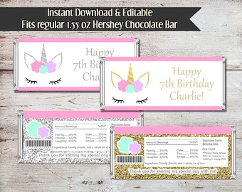 Può includere: Confezione di tavoletta di cioccolato Hershey da 1,55 once stampabile con un unicorno con un corno dorato e fiori rosa e blu. La confezione è rosa e argento con glitter dorato e il testo "Happy 7th Birthday Charlie!"