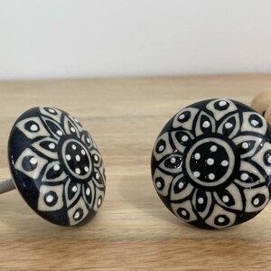 Flat Black and White Floral Knob