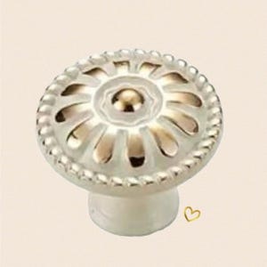 Pixie White and Gold Alloy Knob