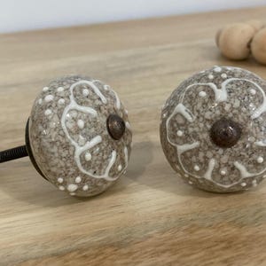 Stoned Daisies Ceramic Knob