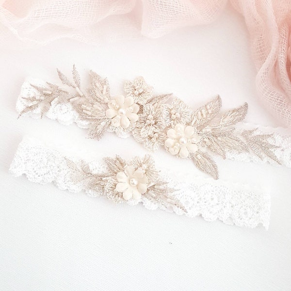 Champagne Floral Lace Bridal Wedding Garter, Vintage Ivory Pearl Garter for Bride, Fairytale Wedding Garter