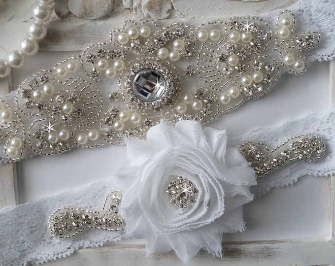 Elegant Bridal Garters Set For Wedding: White & Red Lace Bride Leg Garter, Delicate Floral Design, 2-Piece Set