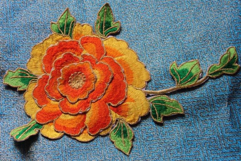 Peony embroidered applique patch floral patch Clothing decoration patch image 2