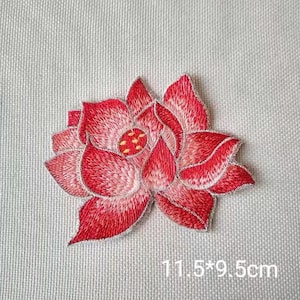 Lotus flower Embroidered applique Patch, flower Patch Supplies clothing decoration patches