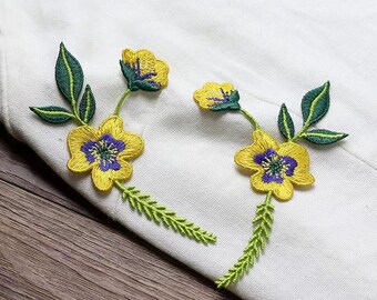 Ein paar kleine Blumen gestickt Aufnäher Pullover Dekoration Applikation floral bestickt
